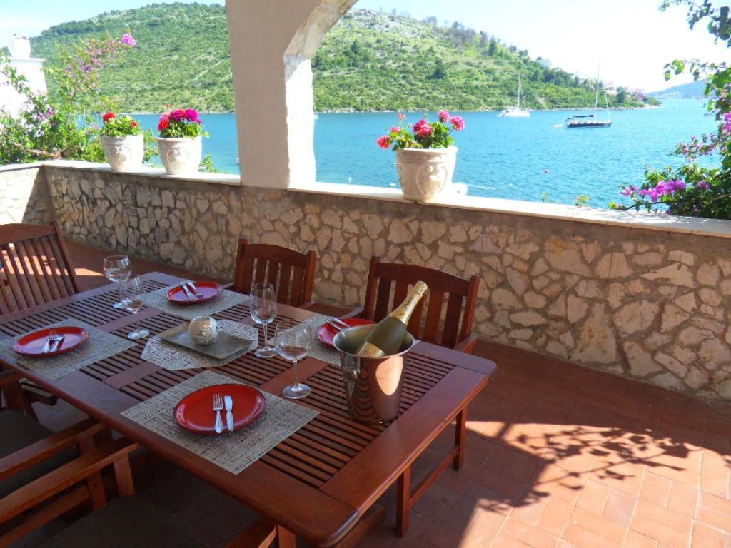 Sunset Beachfront Residence Rogoznica  Extérieur photo